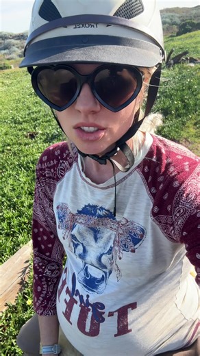 🐴 Any tips from other pregnant riders?? Thinking maybe tighter cinch? Or different saddle? Baby seems fine, just annoyed. My OB doesn’t ride so I figured I’d ask horse people instead 💕 #badmomsoftiktok #equestrian #pregnanttiktok #beingpregnant #satire