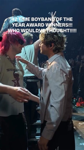 5 Seconds of Summer break the world record