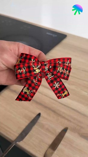 Christmas ribbon using a fork 🍴🎀 | Cuff-Zoned