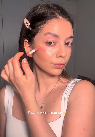 Quick get ready 💫 #makeupartist #grwmmakeup #makeuproutine #makeuptutorial #fyp #viral #balkantiktok