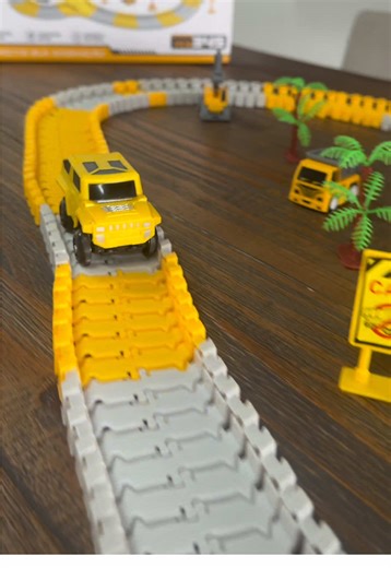 Estimule a coordenação motora e o raciocínio lógico com a nossa Pista de Construção. As crianças criam caminhos, superam obstáculos e vivem grandes aventuras com as máquinas mais potentes. ✅ Resistente e interativa. ✅ Perfeita para as férias. ✅ Diversão garantida para todas as idades! 🚀 Adquira a sua agora e deixe a obra começar! #pista #pistadecarrinhosatentu #naweb #atentu