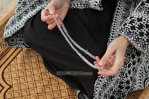 Doa dan Zikir Setelah Salat Maghrib: Teks Arab, Latin, dan Terjemah