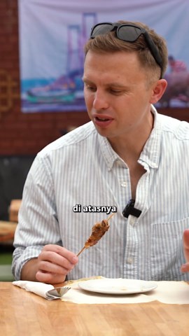 Peanut sauce and grilled meat define Sate Madura
