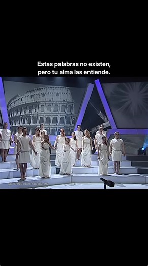 ⚔️🏛️ Hans Zimmer, Lisa Gerrard y Klaus Badelt – Now We Are Free, de la película Gladiator Indigo – coro 🎤 • El Globo de Oro de 2001 a la mejor banda sonora original fue para Hans Zimmer y Lisa Gerrard, juntos; en la nominación al Óscar por la misma música, la Academia acreditó solo a Zimmer. El crédito impreso de esta pista en las ediciones del disco, transcrito por el catálogo SoundtrackCollector, suma a esos nombres el de Klaus Badelt. En una entrevista al sitio Synchrotones, Gerrard describ