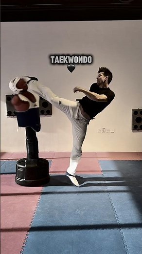 Technique first. Chaos second. ⚡️ | Taekwondo Kick Tutorial #Taekwondo #MartialArts #kicktutorial