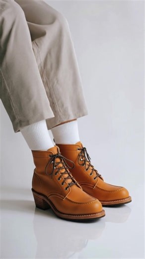 The Clara traces its design inspiration back to Red Wing’s first women’s boot from the 1920s. The Clara stands as a modern-day tribute to the original trailblazer, with a 2.25-inch heel that stuns with alternating tones of stacked leather. https://stores.redwingshoes.com/kingston-on #womensshoes #redwingshoes #heels #fashion | Red Wing Shoes Kingston