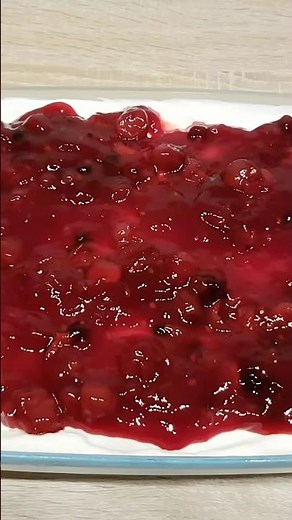 Waffelkuchen mit roter Grütze in 10 Minuten fertig | Waffle Cake ready in 10 minutes (No Bake Cake)