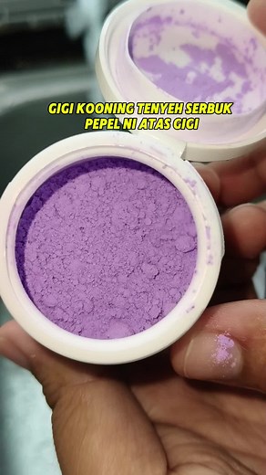 Serbuk Arang Gigi: Tips Memutihkan Gigi Anda
