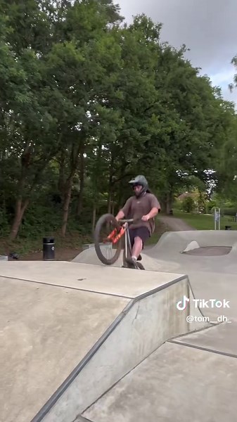 Biking Adventures: Mastering MTB Tricks and Stunts