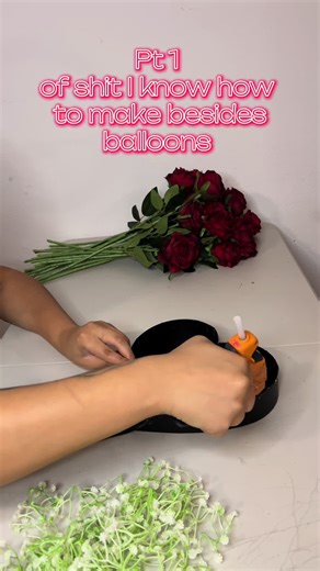 Wait till y’all see what else I know how to make… #flowerbouquets #valentinesday #fyp