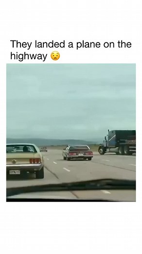 What just happened. Loving Pablo (2017) is a biographical crime drama directed by Fernando León de Aranoa, based on the memoir Loving Pablo, Hating Escobar by journalist Virginia Vallejo. It stars Javier Bardem as Pablo Escobar and Penélope Cruz as Vallejo, a well-known Colombian reporter who becomes closely involved with Escobar during his rise as one of the most powerful figures in Colombia. The story is told from Virginia’s point of view, capturing how her fascination with Escobar leads her i