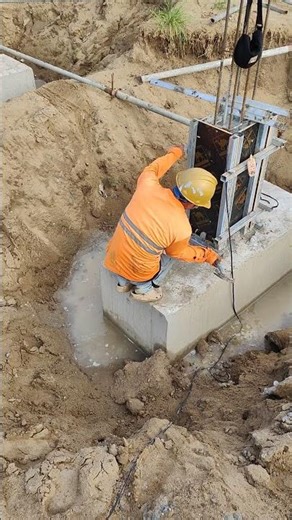 Technical take out steel to remove column Formwork