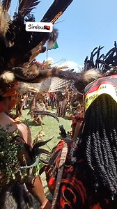Simbu people with their beautiful traditions Attires. Very unique and beautiful. #GorokaTechnicalCollegeMiniShow🇵🇬 | May Son