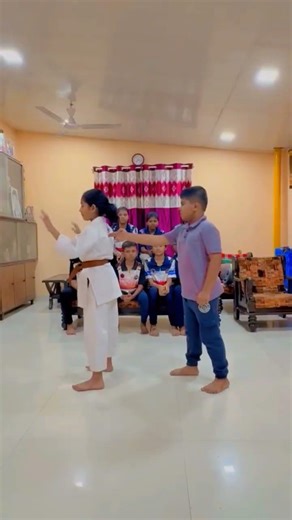Girls Self Defence Practice | Karate Training for Kids #shotokan #selfdefense