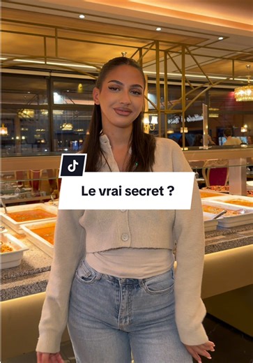 Parce qu’ici, c’est pas une question de personne. C’est une question de choix. 🍛🔥 Des plats à perte de vue, des saveurs différentes, du chaud, du doux, de l’épicé… Chacun trouve son bonheur, sans se lasser. Si les vidéos marchent, c’est surtout parce que le buffet est bien rempli. 📍 Grand Buffet Indien 8 boulevard Irène Joliot-Curie, 69200 Vénissieux #restaurantlyon #foodlyon #food #buffetavolonté #foodlover