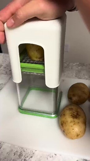 Homemade french fries are hard to beat!🍟 #FrenchFries #Recipe #HomeMade #Potatoes #EasyRecipe #foodtok | Casey Foodie