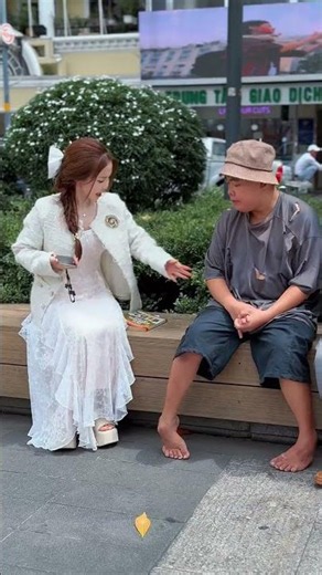 KM- The girl understood kindness. [KINDNESS MAN] #kindness #respect #goodman #happy #humanities