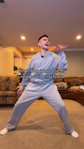 Dance like nobody's watching! 🕺 Gary Caos, Pando -