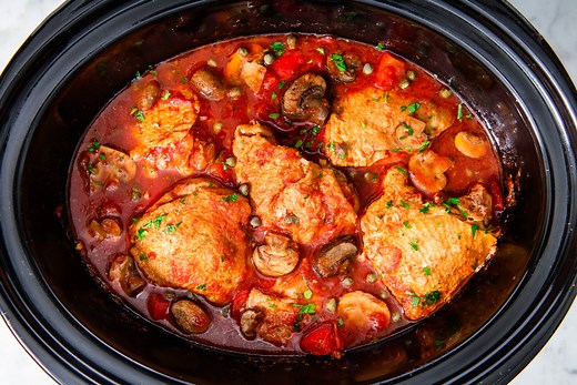 Slow-Cooker Chicken Cacciatore Only Takes 10 Minutes To Prep
