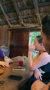 Cô Linh ghé thăm quán học viên tại Buôn Mê Thuột. Cảm ơn 2 vợ chồng Nga - Trung đã đón tiếp đoàn cô. Chúc cho 2 vợ chồng ngày càng phát triển để năm sau cô lên lại Buôn Mê Thuột lại có tin vui thêm kể chuyện cho Cô nghe nha 💓 #colinh #khoinghiepmoquan #hocnauankinhdoanh #monanngon #bunbohue #bunbomangcay #hocnauanngon #colinhdaynauan | Bếp Cô Linh