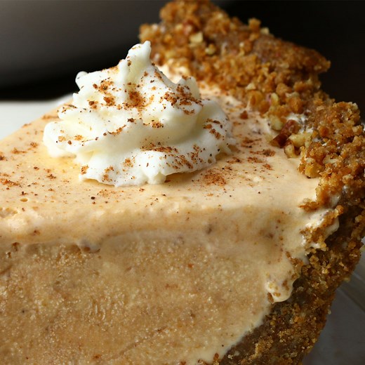 This Pumpkin Ice Cream Pie is the eagerly awaited recipe of the holiday season. | Tasty