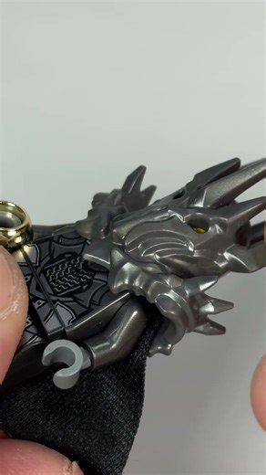 Mi lapul a sisak alatt? 🙂😈🔥 #LEGO #LOTR #lordoftherings #sauron #legominifigures