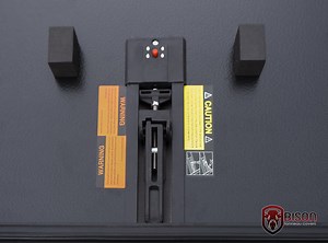 Toyota Tundra Hard Tri-Fold Tonneau Cover