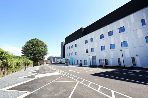 Handover of new clinical buildings marks major milestone at the Luton and Dunstable University Hospital