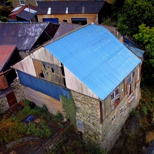 Ever seen inside a watermill? Watch tonight as Gerald and Susan attempt to revive this abandoned mill on the edge of a raging river 😱 My Impossible House, 8.30pm tonight on TVNZ 1 | TVNZ 1