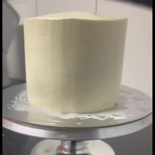Transforming a Messy Cake to a Clean Masterpiece