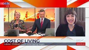 'Keir Starmer and Angela Rayner did nothing wrong, they broke no rules. Tory MPs should know better than to waste police time on this.' Bridget Phillipson MP says the Conservative Party are 'desperate' to drag the Labour Party down after public backlash to Partygate. 📺 Freeview 236, Sky 515, Virgin 626 🖥 GB News on YouTube https://bit.ly/3vAYaw0 | GB News