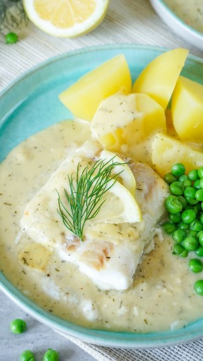 🐟✨ Fisch in Senfsoße ist unser Highlight für den Fisch-Freitag! https://www.familienkost.de/rezept_fisch-in-senfsosse.html Die Zubereitung geht blitzschnell, denn wir kochen einfach nur die schnelle Soße zu Fisch - den Rest erledigt der Ofen.🍽️👨‍👩‍👧‍👦 #familienessen #schnelleküche #fischfreitag #familienkost #wochenplan #einfachundlecker #saisonal #kochenmitkindern | Familienkost
