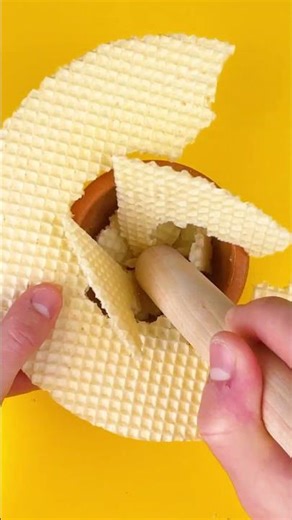 Big Waffle, Smart Bite 😂