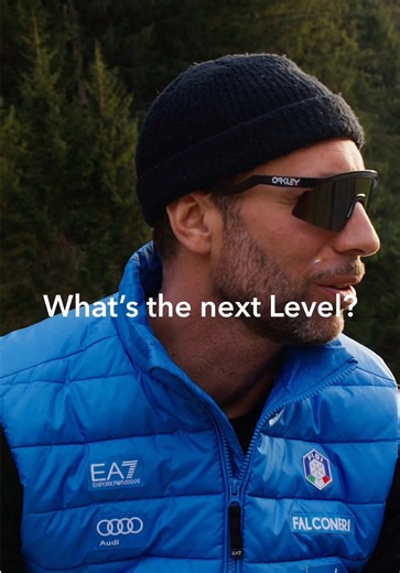 Life of a coach 🏂 We’re honoured and trilled to introuduce you Alessandro Benussi , Snowboard Coach of the @fisi.official 💪🏻 let’s dive in in Alessandro’s story and how he became one of the best coach on the international snowboard scene Stay tuned for more! 🏆❄️ @fisi.official @Milano Cortina 2026 #teamLEVEL #yournextLEVEL #levelgloves
