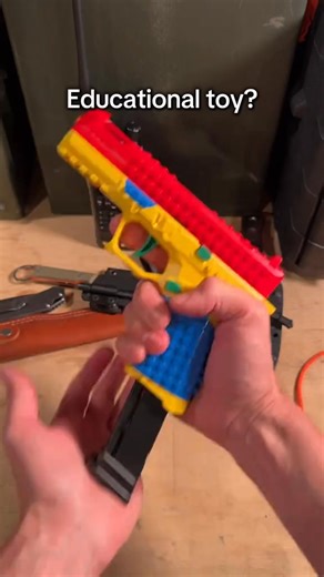 This building block toy gun can be used as an educational toy to teach firearms safety. Would you let your kid have one? #toygun #pewpewpew #secondamendment #educationaltoy #giftideas | Cumaccuracy%3