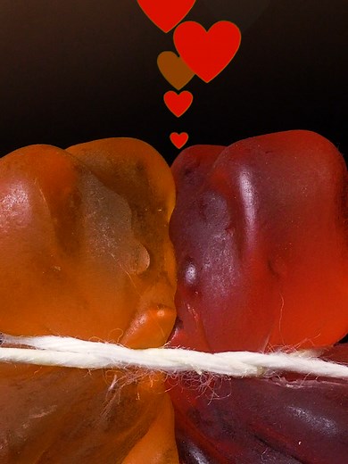 Close-Up ASMR Kissing with Damla Bears