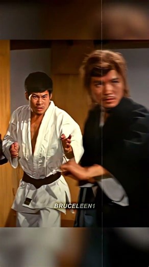 Bruce Lee DESTROYS His Opponents With This Move 🔥 #fighting #kung fu #shorts