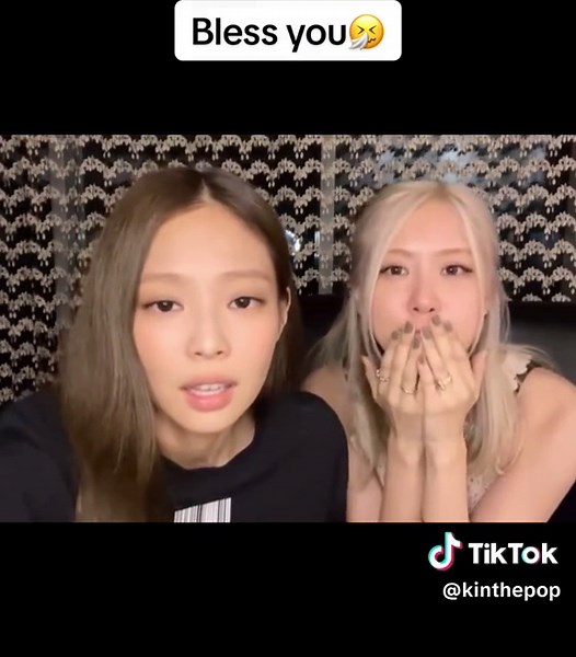Literally how i be when i start sneezing #rosé #jennie #chaennie #blackpink #kpop #fypシ | blackpink runner
