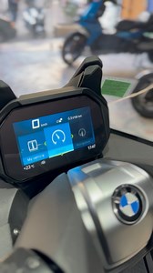 تفاصيل رياضية و اداء قوي مختلف في تجربة BMW c400X 🔋 | Top gear.