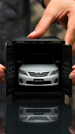 Pakistani Toyota Corolla GLi 2013 Miniature ASMR Unboxing | Engine Start & Exhaust Sound
