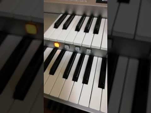 エレクトーンで音色を変えていく方法の説明