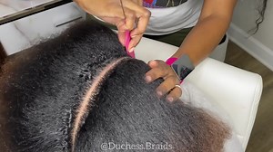 Products used in this video: parting comb: Duchess Braids Precision comb Duchess Braids Braid Band on the wrist for holding products. Duchess Braids Edge & Braids control, all can be found on duchessbraids.com Shine n Jam for helping to sleek the hair, duchess braids edge & braid control on top to hold the hair and keep it sleek! Tropical Roots Growth Oil Duchess Braids Mousse | Duchess Braids Inc