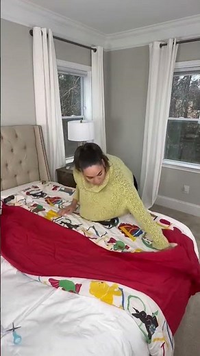 Idea on how to organize your linens and blankets #organization #foldingclothes #homehacks