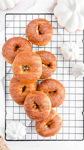 I don’t know about you but in my kitchen it’s not truly autumn until I bake up a batch of homemade pumpkin spice bagels! This recipe uses my easy bagel recipe as a base and l can be done in less than 3 hours. The bagels are topped with a dusting of cinnamon sugar and are so good toasted with butter or slathered in whipped maple cream cheese. ⁠ ⁠ 🔗: Find the full pumpkin bagel recipe at the link in my bio (@the.practical.kitchen) or on ThePracticalKitchen.com!⁠ ⁠ https://thepracticalkitchen.com/