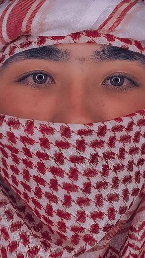 Traditional Keffiyeh: Understanding This Iconic Garment