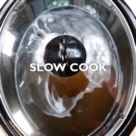 🥤✨ Are you a root beer fan? You’re going to absolutely LOVE this delightful adult beverage recipe for Crock-Pot Root Beer Moonshine! 🍻✨ This easy concoction combines Everclear grain alcohol or vodka with sweet and flavorful root beer extract, making it the ultimate sipping treat! Find the link to the recipe and instructions in the first comment below 👇👇👇 | Crock-Pot Ladies