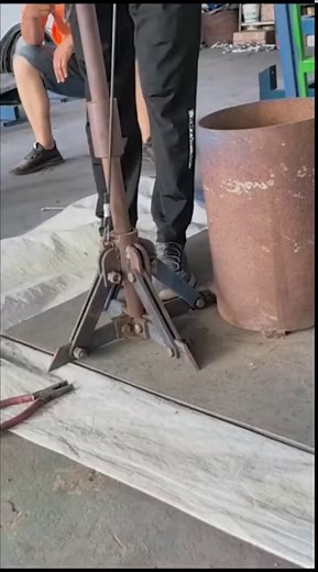 Jig for hold tube #mechanism #mechanical #automation #howitwork #howitmade Mechanical and Automation Systems | Mechanical and Automation Systems