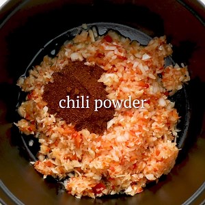 Chili night! This is my go-to recipe when I’m craving a lighter version of fall comfort food. It’s rich, spicy, and packed with fiber from hearty kidney beans. 👇👇 https://www.onceuponachef.com/recipes/classic-turkey-chili.html | Once Upon A Chef