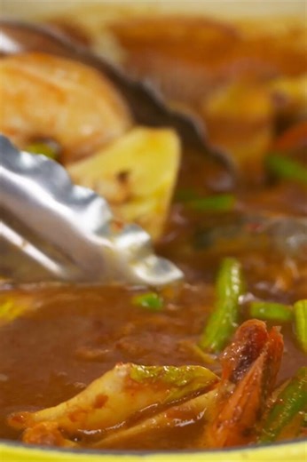 Caril de peixe azedo tailandês - rápido, fresco e saboroso