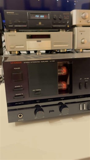 Luxman LV-105